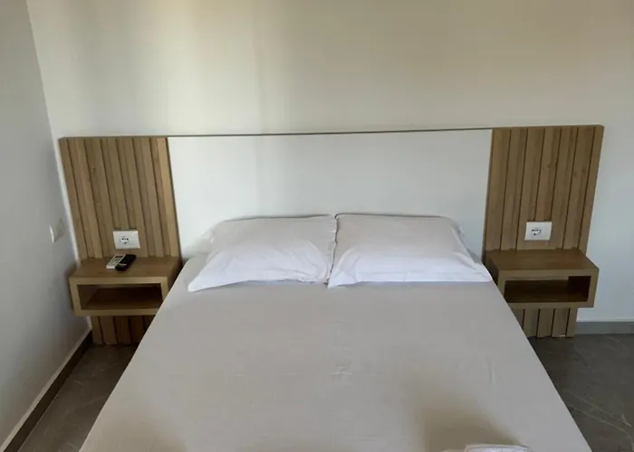 Nardi Oruci * Ksamil